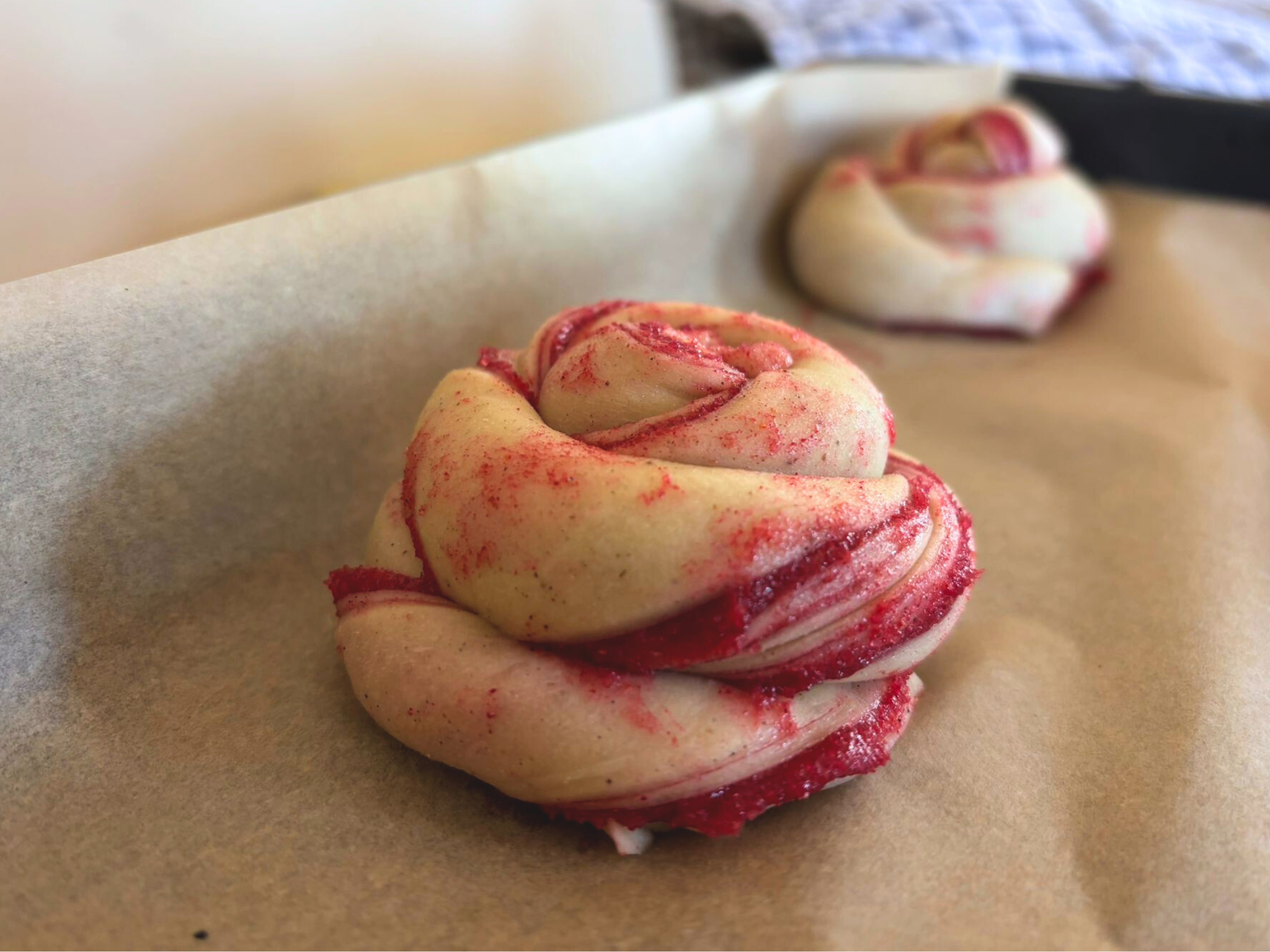 ungebackene Hallonbullar Himbeer-Schnecke